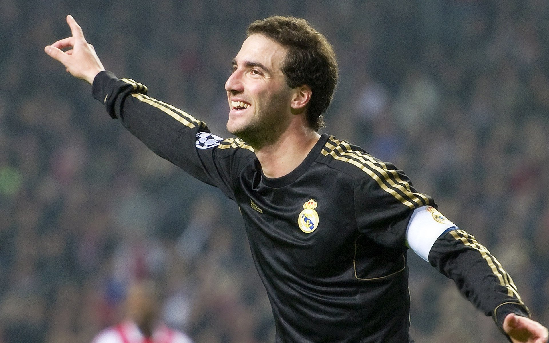 跨越边界的弧线，美加墨世界杯之夜，库里如何用篮球定义新大陆