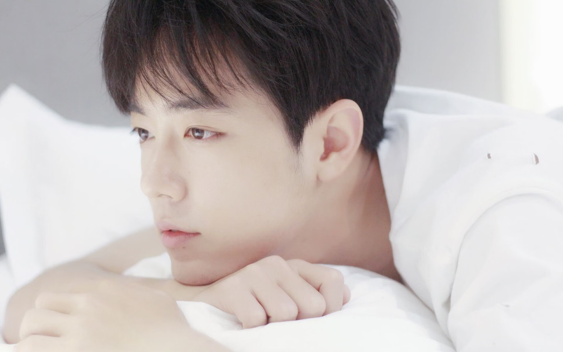 欧文爆发助快船巅峰对决胜出辽宁队，篮球无国界的盛宴